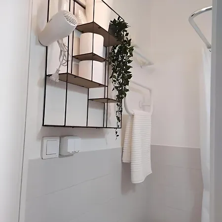 Your Base - Chic & Well-located - 24h Keybox Entry شقة *